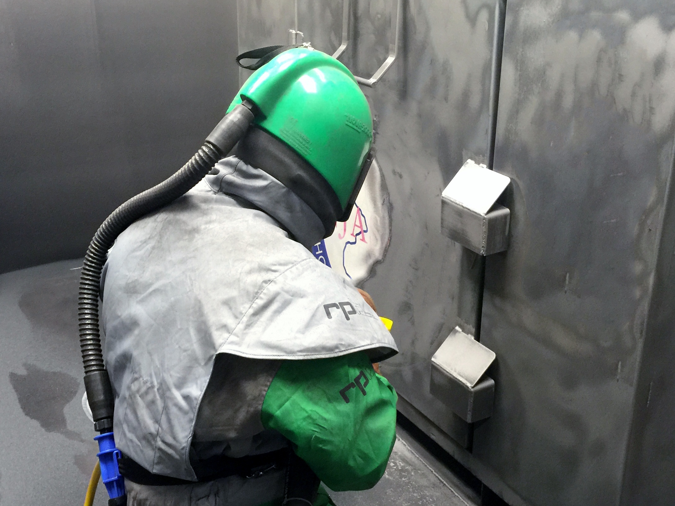 Sandblasting Up To 12′ X 17′